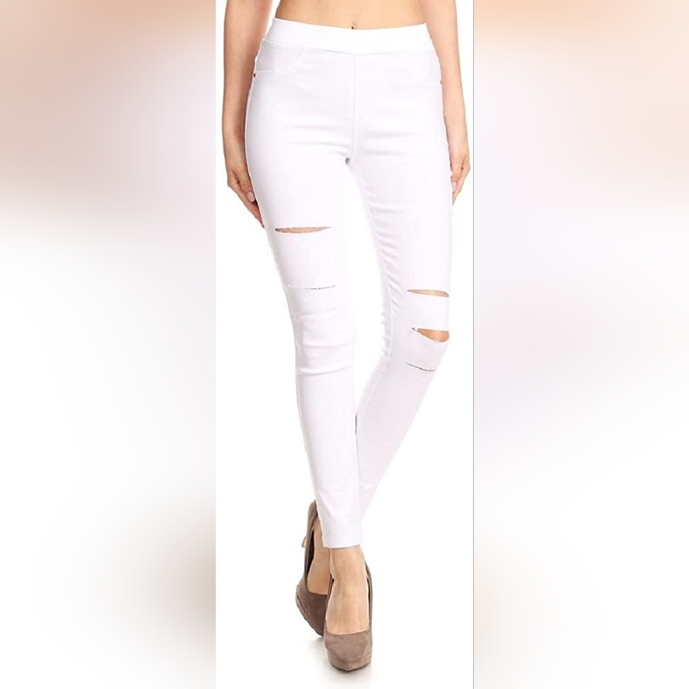 NWOT Women's Pull-On Distressed Denim Jeggings in White